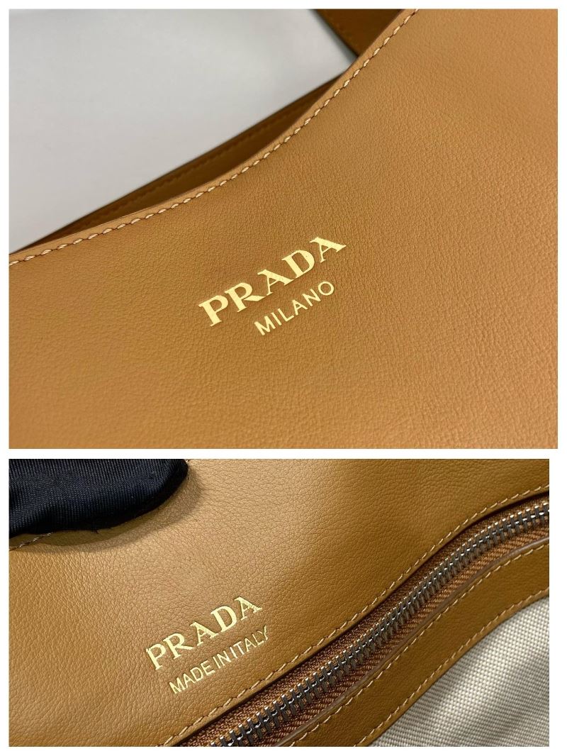 Pra*a tote bags